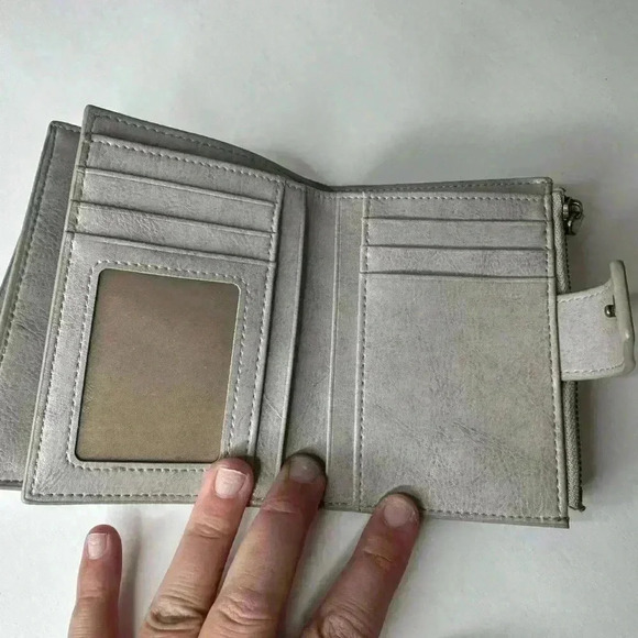 GRAY LEATHER WALLET - Picture 9 of 14